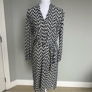 Donna Morgan Blue and White Long Sleeve Dress. Size 6. Great for the office!